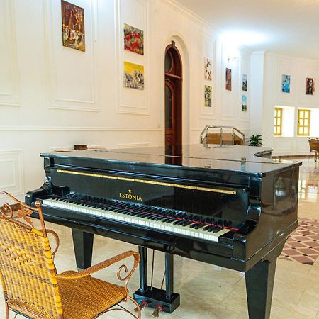 Chabiant Guesthouse Chateau Monolit Ikinci Yeniyol Exterior photo