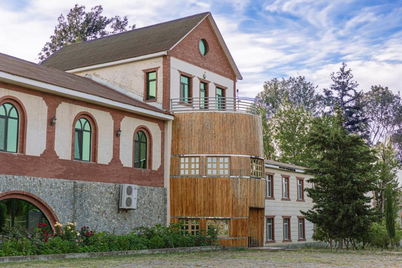 Chabiant Guesthouse Chateau Monolit Ikinci Yeniyol Exterior photo