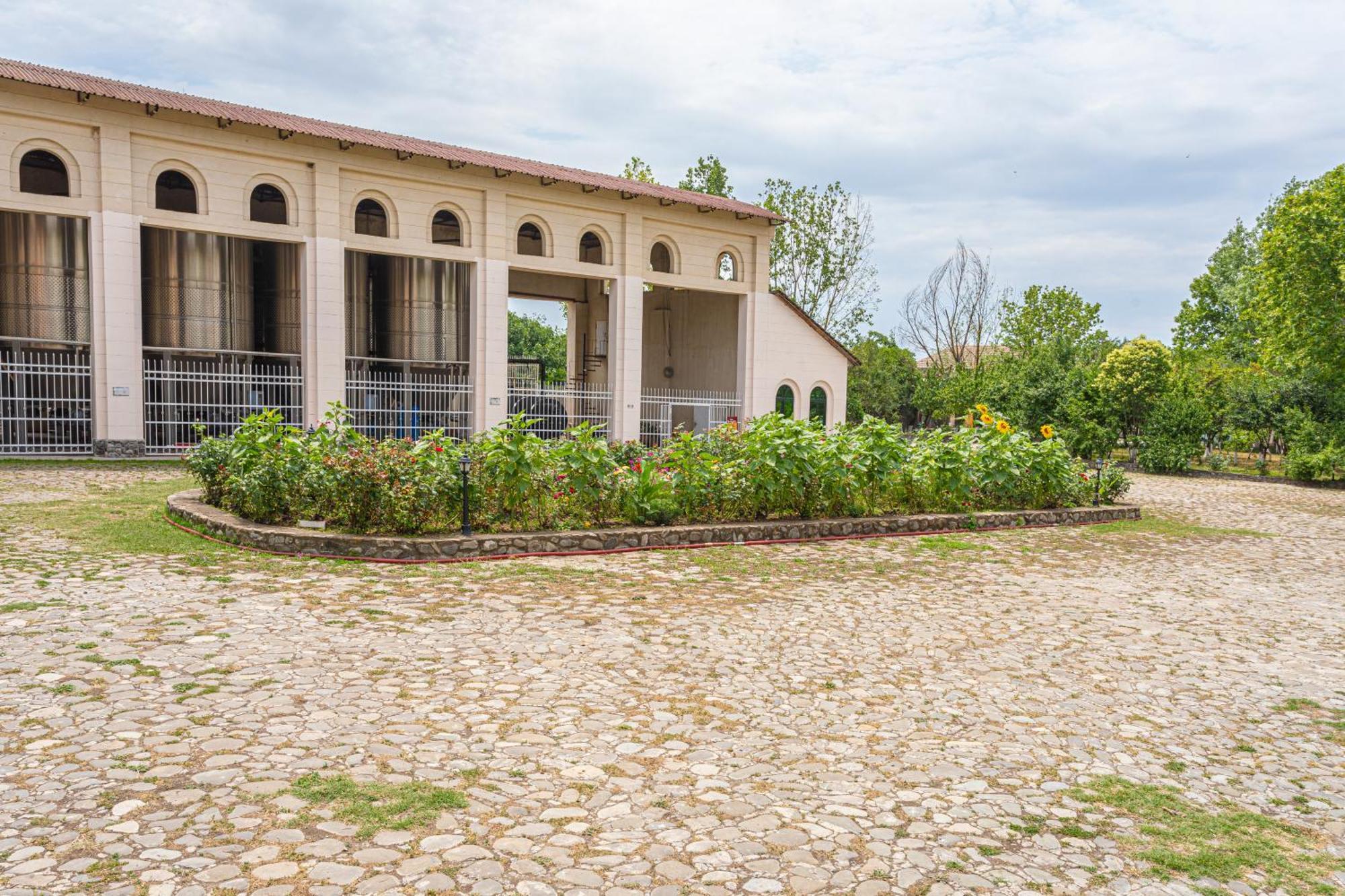 Chabiant Guesthouse Chateau Monolit Ikinci Yeniyol Exterior photo