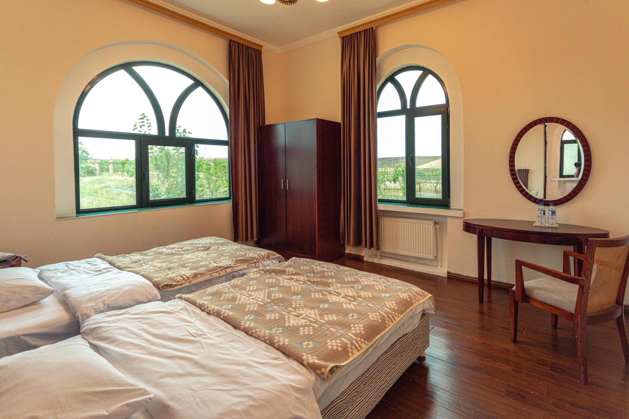 Chabiant Guesthouse Chateau Monolit Ikinci Yeniyol Exterior photo
