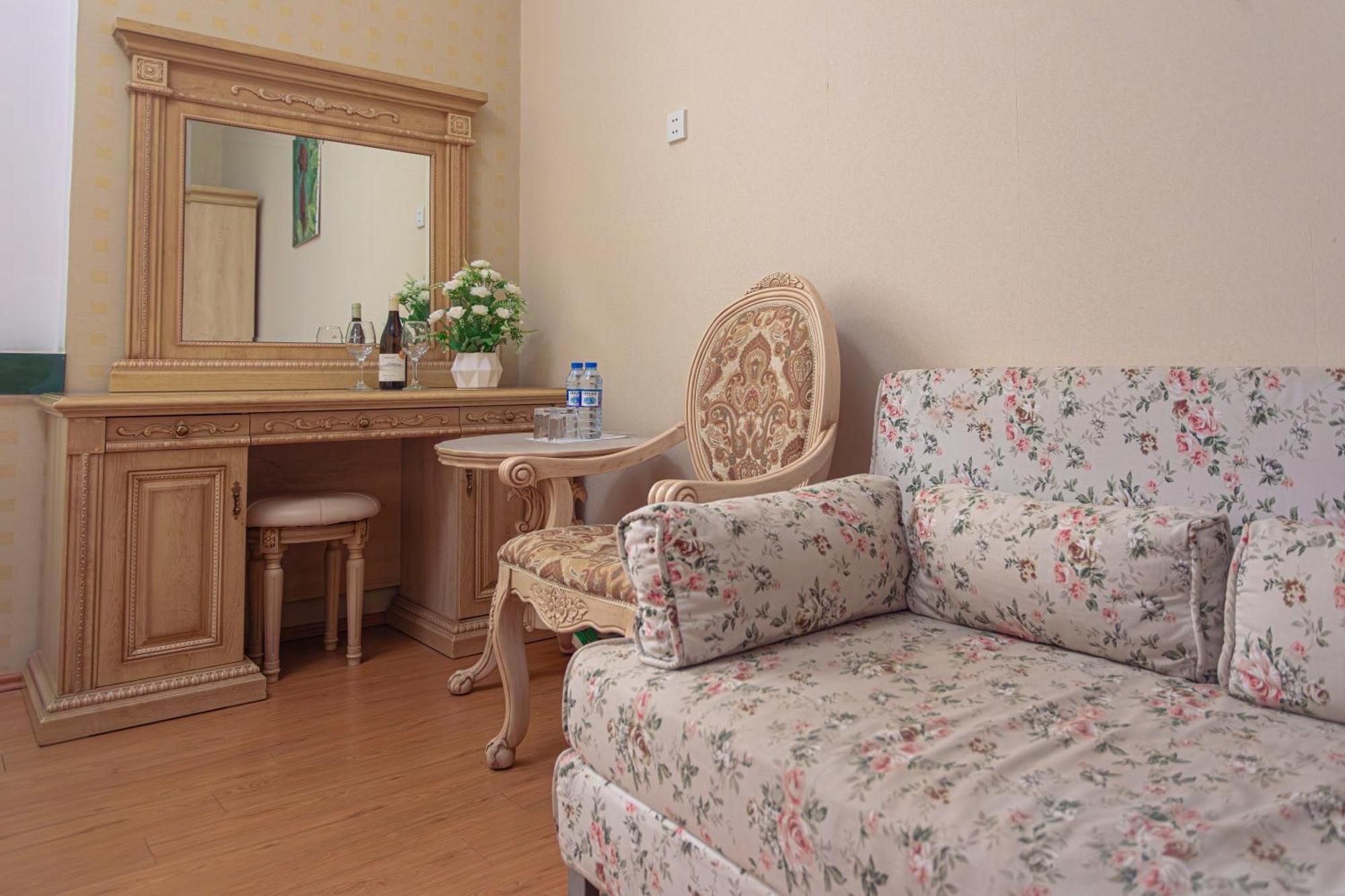 Chabiant Guesthouse Chateau Monolit Ikinci Yeniyol Exterior photo